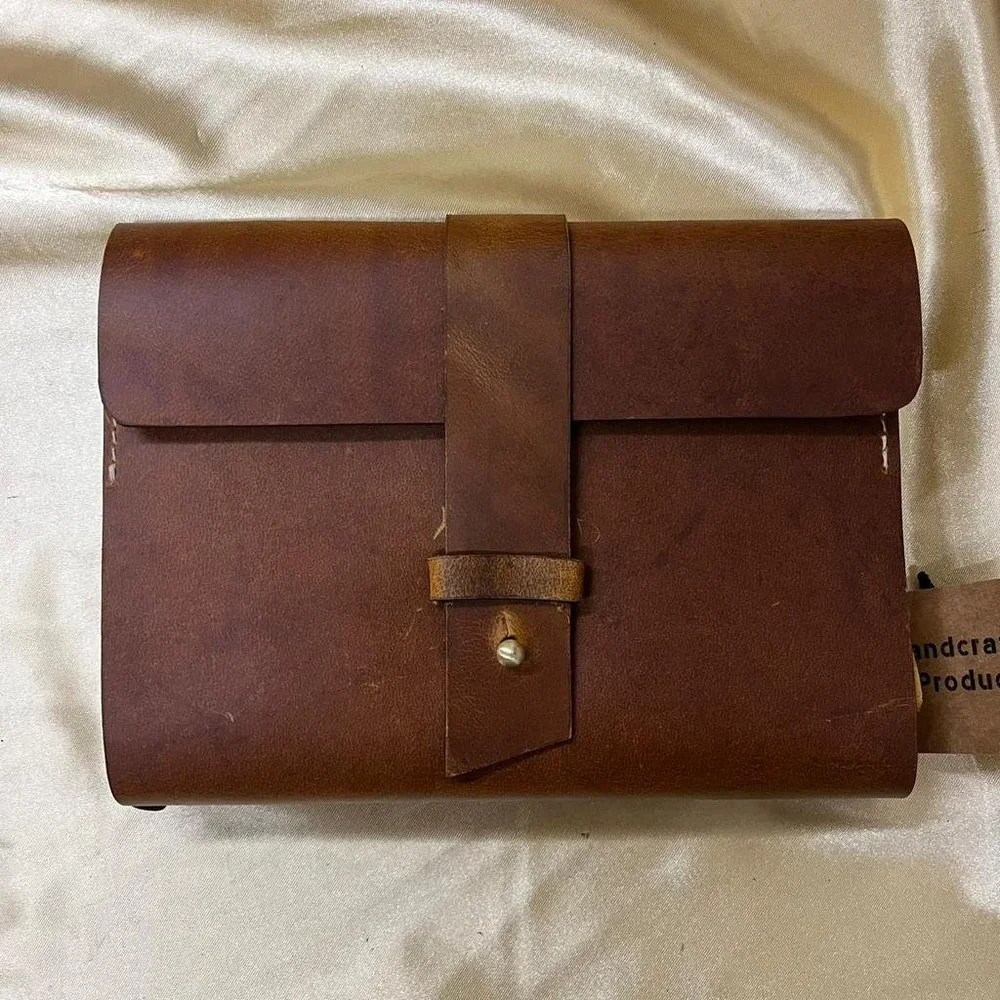 NWT Aaron Leather Goods 1pc plain diary